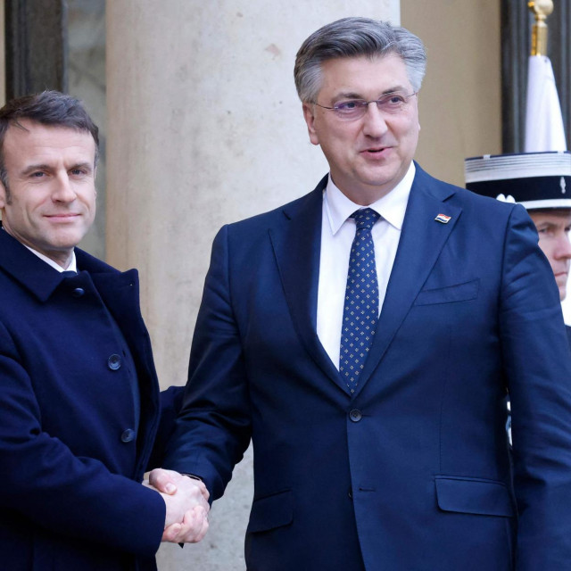 Emmanuel Macron i Andrej Plenković na sastanku u Parizu