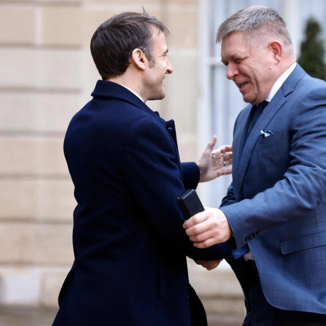 Emmanuel Macron i Robert Fico