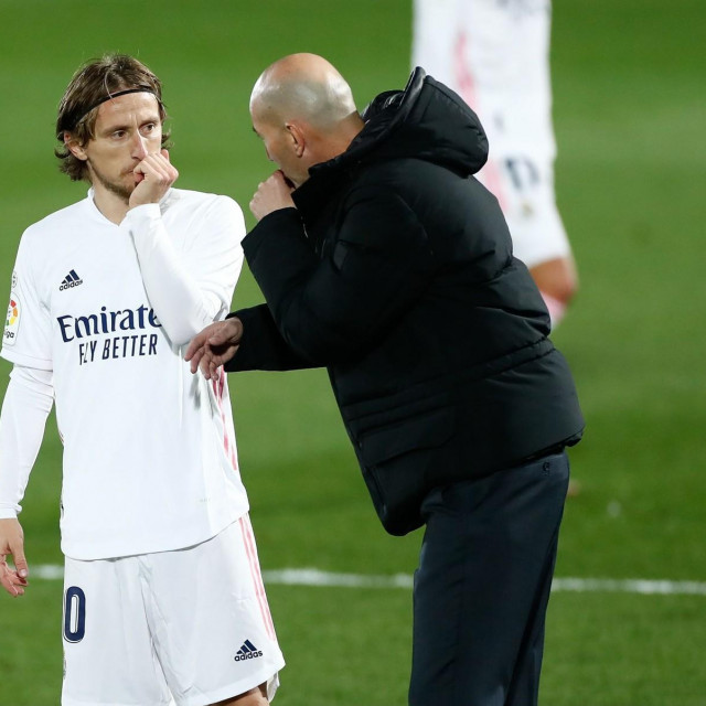Zinedine Zidane i Luka Modrić