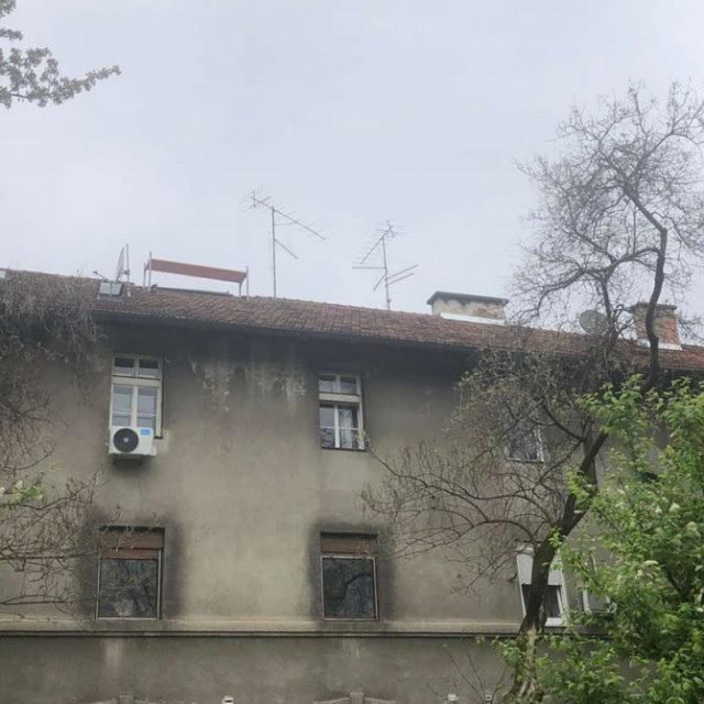 Krov s kojega je pao radnik