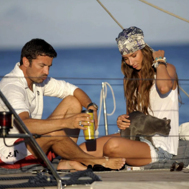 Hrvoje Vojković sa tadašnjom djevjkom Ankom Hanom Sladoljev odmarao se u Bolu na Braču