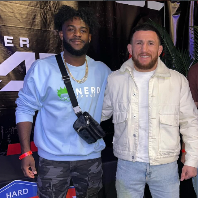 Aljamain Sterling (lijevo) i Merab Dvalishvili (desno)