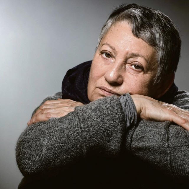 Russian writer Lyudmila Ulitskaya (Ludmila Oulitskaia) poses during a photo session in Paris on March 15, 2018. (Photo by JOEL SAGET/AFP)