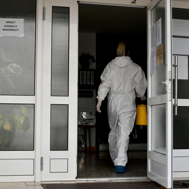 Djelatnici Dezinsekcije u Splitu