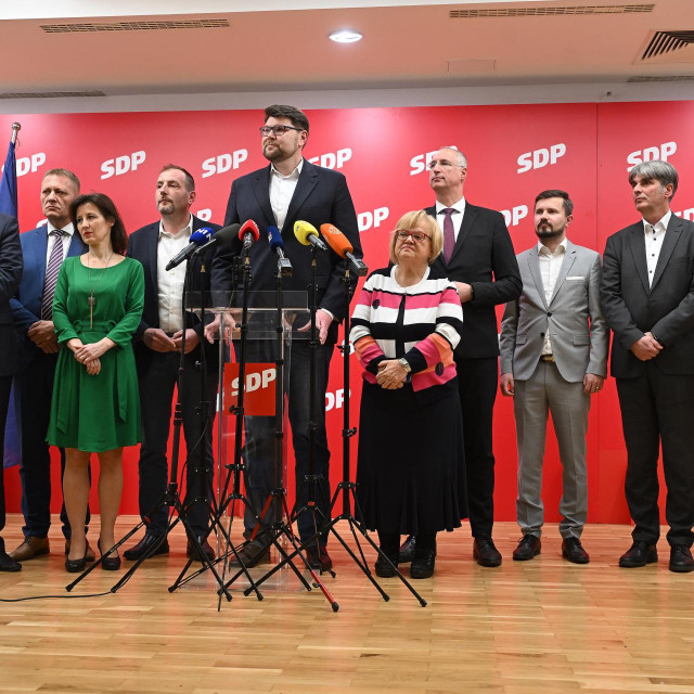 Radimir Cacic, Kresimir Beljak, Dalija Oreskovic, Pedja Grbin, Anka Mrak Taritas, Ivica Puljak, Darijo Vasilic