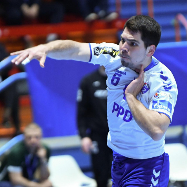 Davor Ćavar