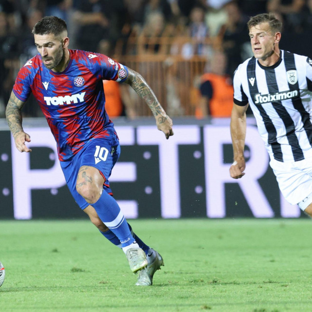 Marko Livaja tijekom utakmice s PAOK-om u Solunu