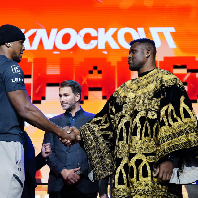 Anthony Joshua i Francis Ngannou