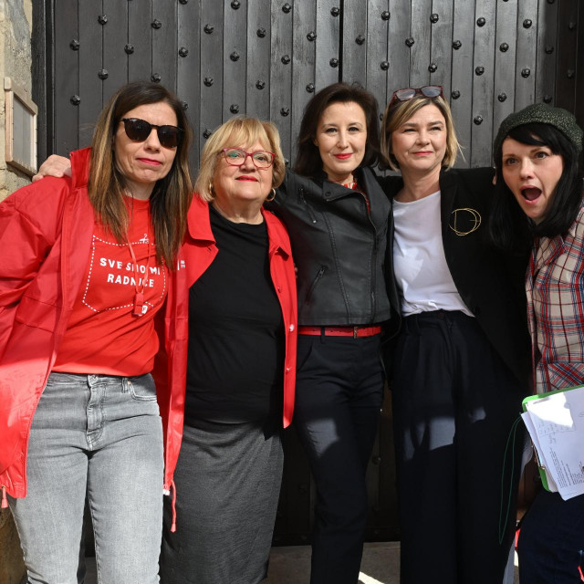 Katarina Peovic, Anka Mrak Taritas, Dalija Oreskovic, Sandra Bencic, Ivanka Mazurkijevic