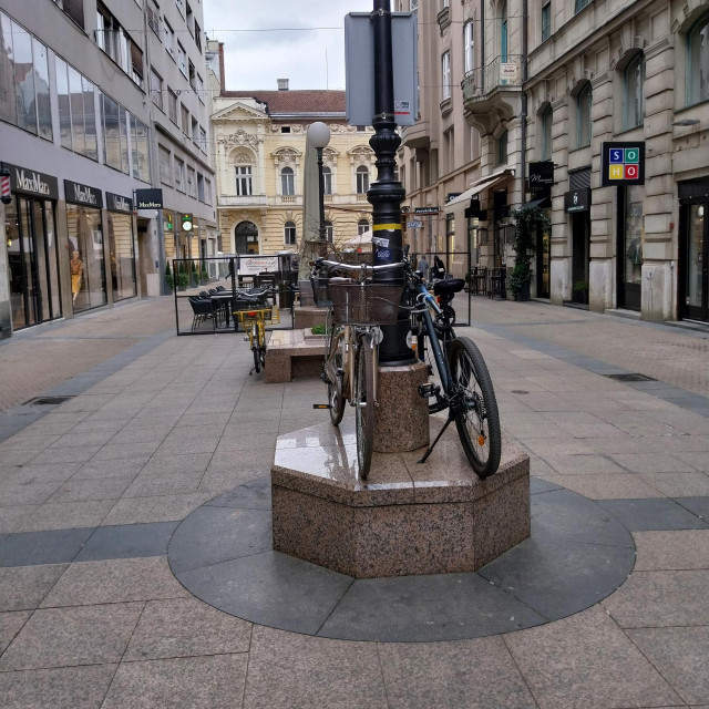 Petrićeva ulica, prijepodne 