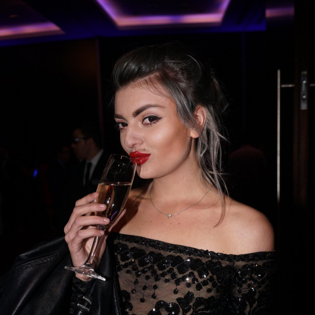 Ella Dvornik