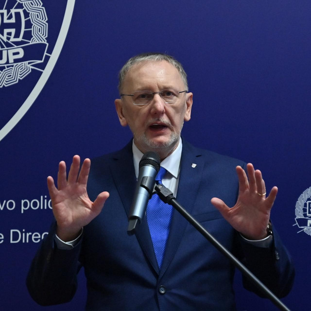 Davor Božinović