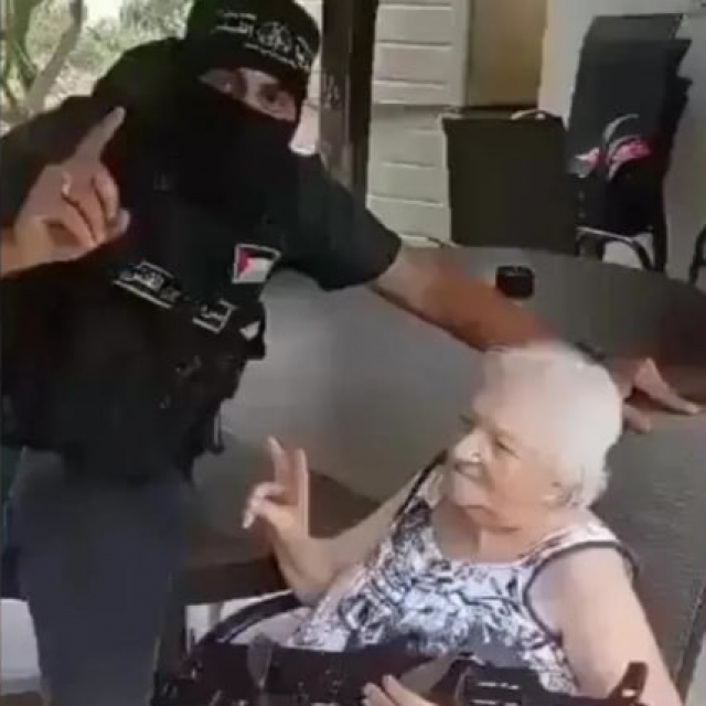 Esther Cunio i član Hamasa