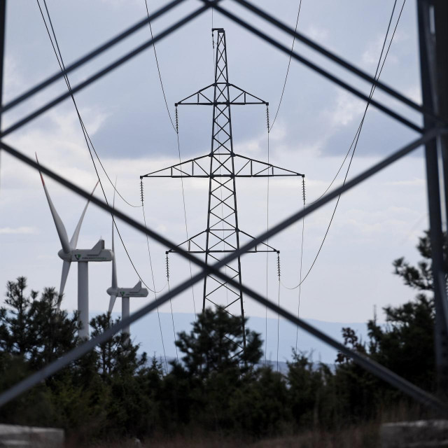 Kod supravodiča nema gubitka energije

 