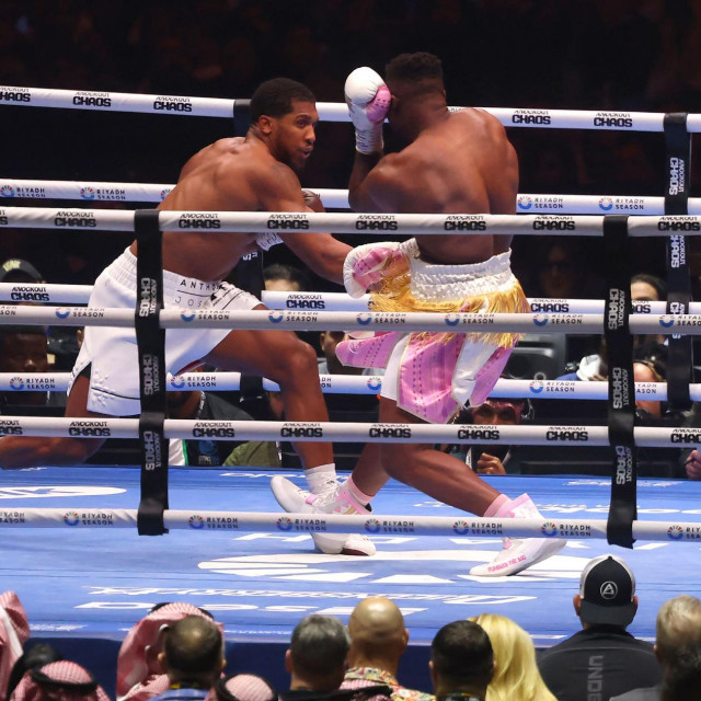Anthony Joshua i Francis Ngannou