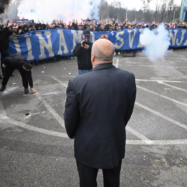 Velimir Zajec pred navijačima