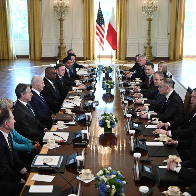 Andrzej Duda i Donald Tusk na sastanku s Joeom Bidenom