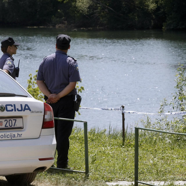 Utapanje u rijeci, ilustracija