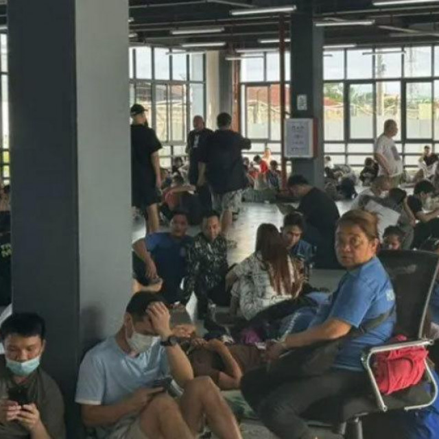 Policija je spasile stotine iz centra u Bambanu