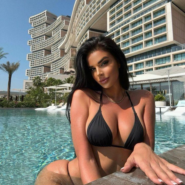 Ivana Knoll