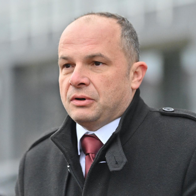 Siniša Hajdaš Dončić
 