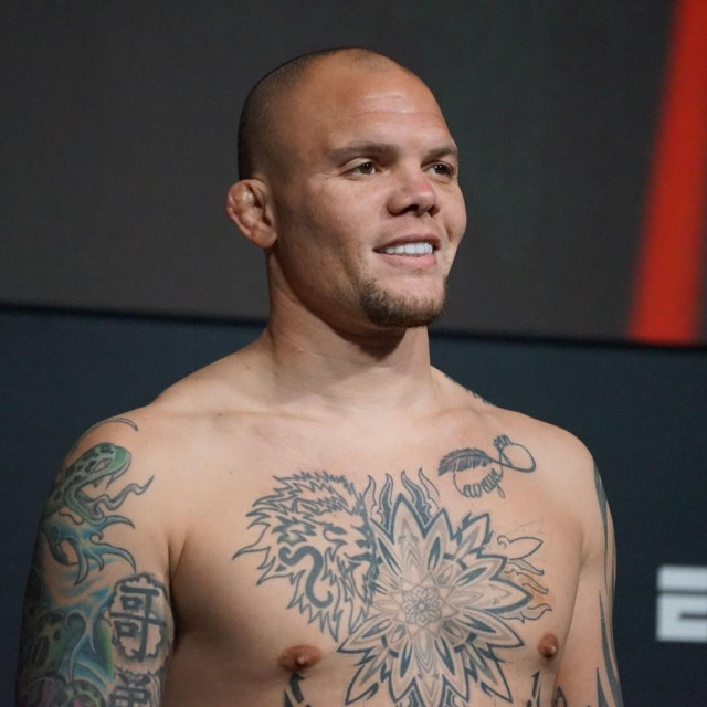 Anthony Smith