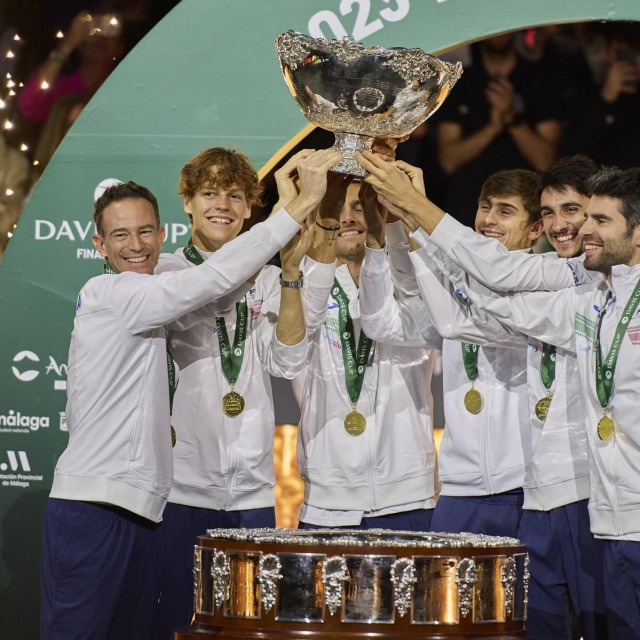  Filippo Volandri, Jannik Sinner, Lorenzo Musetti, Matteo Arnaldi, Lorenzo Sonego i Simone Bolelli