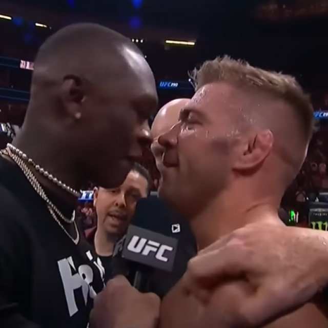 Israel Adesanya (lijevo) i Dricus Du Plessis (desno)