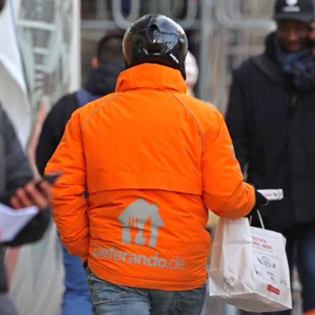 Dostavljač pizze (ilustracija)