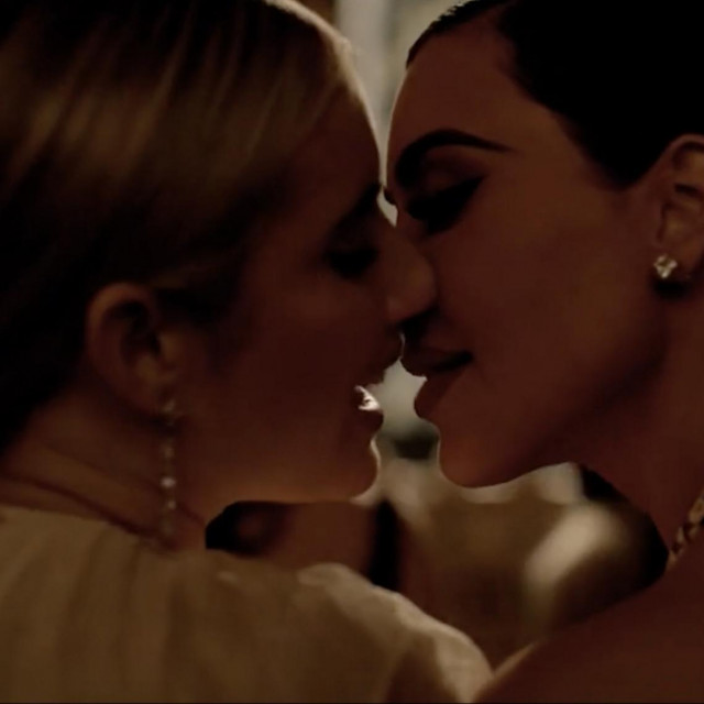 Kim Kardashian i Emma Roberts