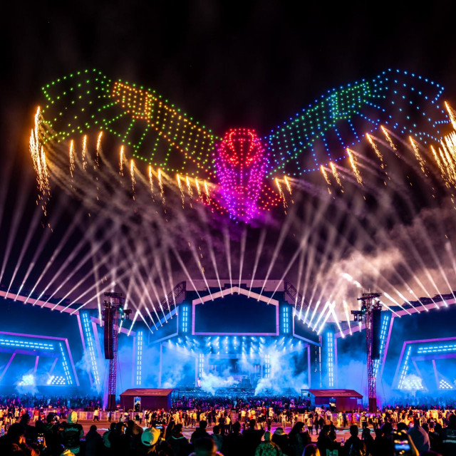 Mirnovec Dron Light Show
