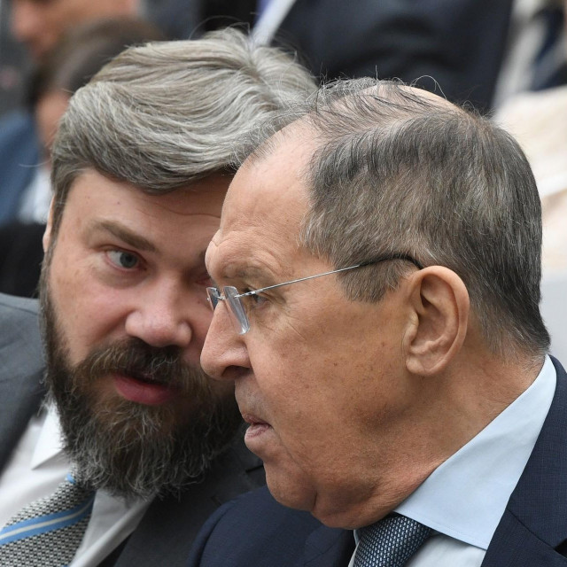 Konstantin Malofejev u društvu ruskog ministra vanjskih poslova Sergeja Lavrova