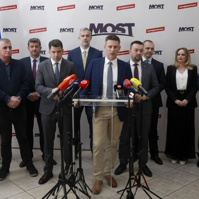Marin Miletić, Miro Bulj, Zeljko Sačić, Nikola Grmoja, Nino Raspudić, Bozo Petrov, Marija Pavliček, Josip Skočibušić, Kristina Bakula, Robert Podolnjak