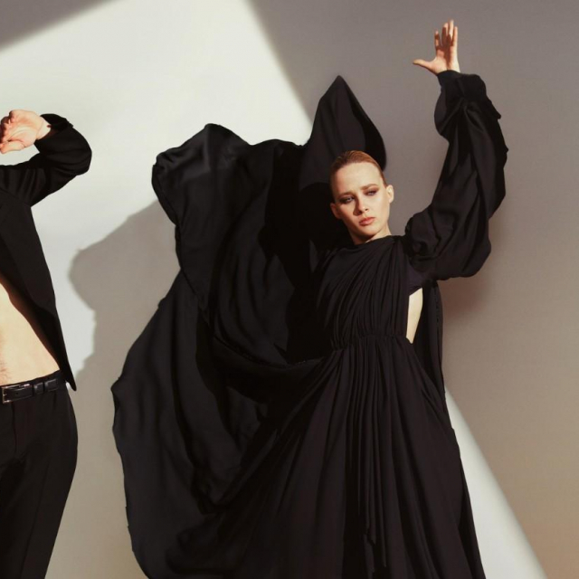 Kreativno vodstvo ROMANO DECKER
Fotografije FRANJO MATKOVIĆ
Styling ANA NIKAČEVIĆ
Make-up SIMONA ANTONOVIĆ
Stilist kose ANTE PAŽANIN @Studio Te