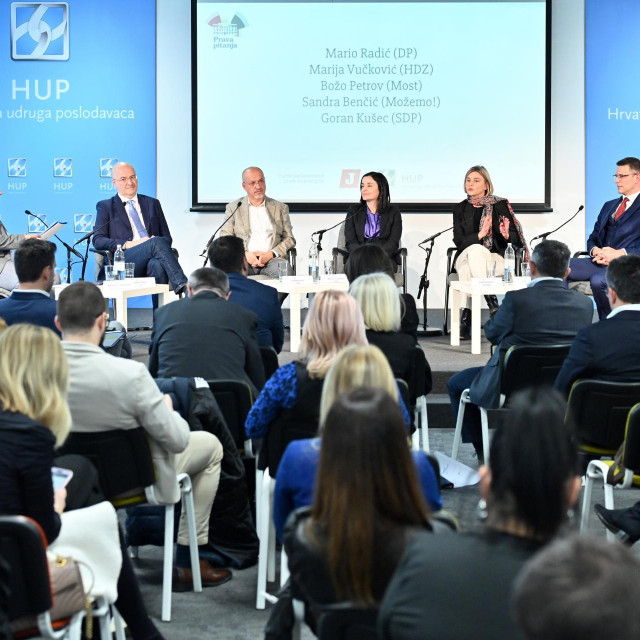 Moderator panela Miroslav Kuskunović; Mario Radić, Goran Kušec, Marija Vučković, Sandra Benčić, Božo Petrov
