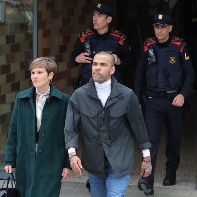 Odvjetnica Ines Guardiola (lijevo) i Dani Alves (desno)