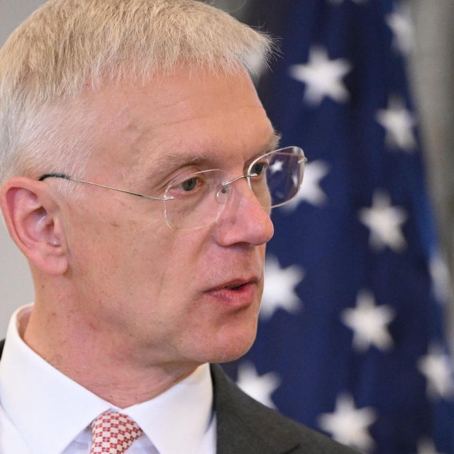 Ministar vanjskih poslova Latvije Krisjanis Karins podnio je ostavku