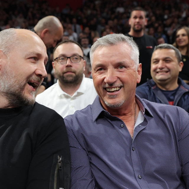 Dino Radja i Toni Kukoc na utakmici izmedju Partizana i Olympiacosa