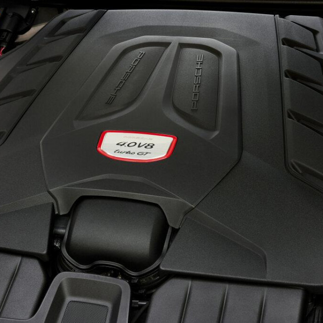 Porsche V8