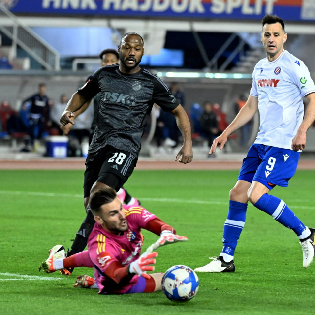 Kevin Theophile Catherine, Ivan Nevistič, Nikola Kalinić

 