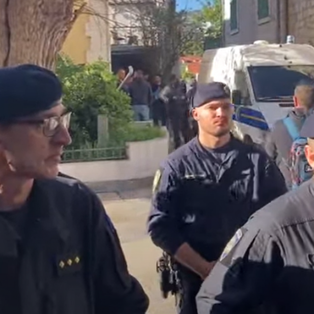 Pretres kuće napadača iz Kaštela