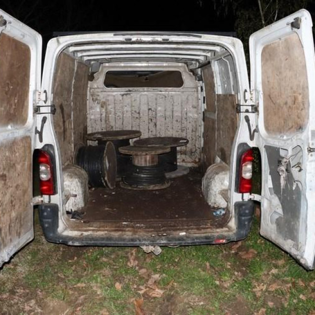 Ivanićgradski policajci uhitili lopove tijekom krađe