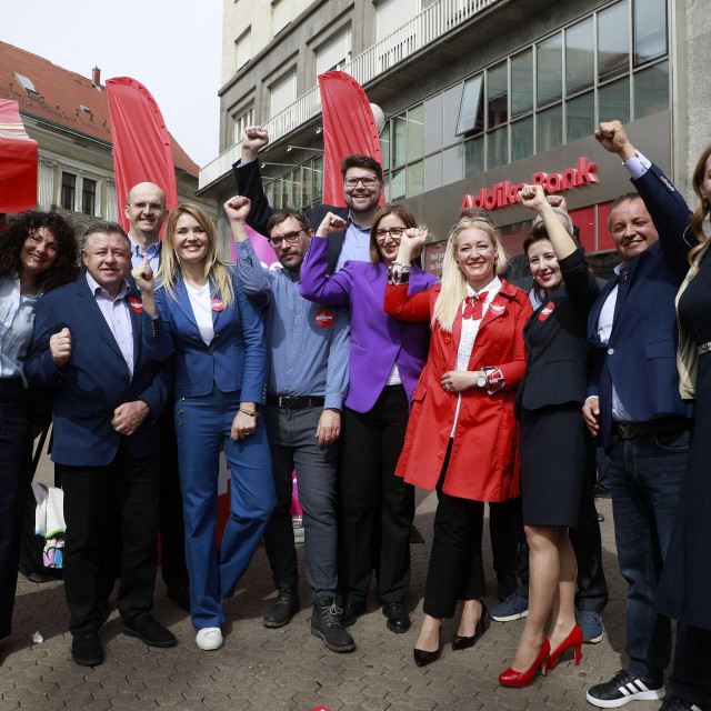 Peđa Grbin sa suradnicima