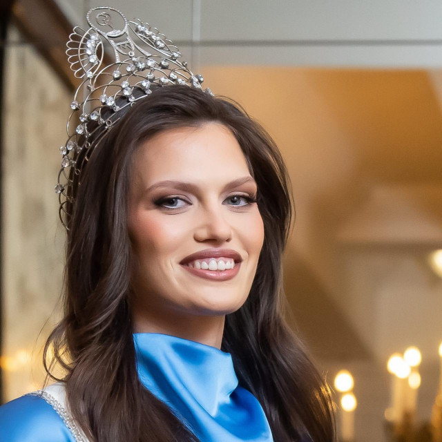 Aktualna misica Andrea Erjavec