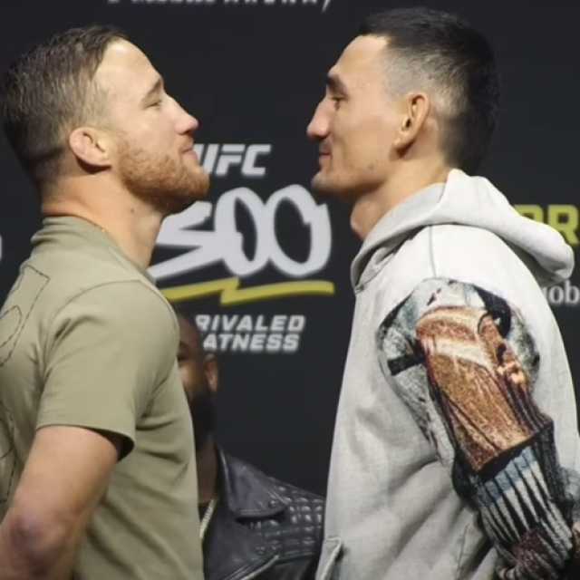 Justin Gaethje (lijevo) i Max Holloway (desno)