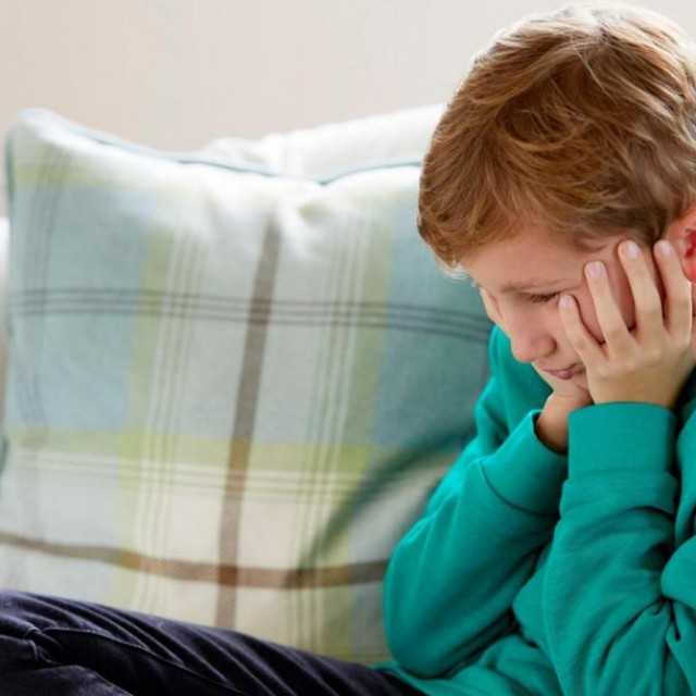 ilustracija, djeca koja previše razmišljaju