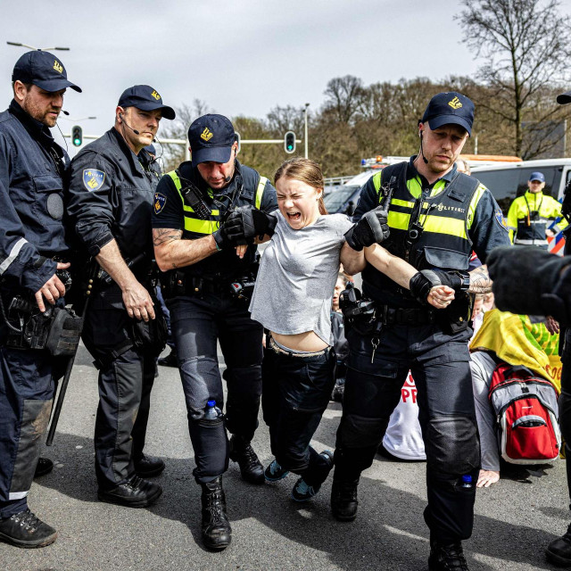 Privođenje Grete Thunberg