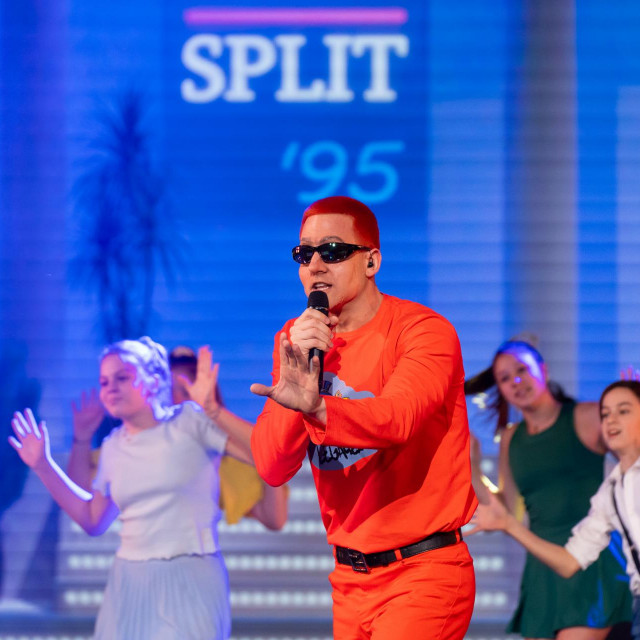 Luciano Plazibat kao Dino Dvornik