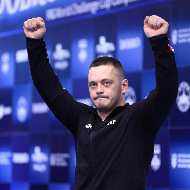 Tin Srbić