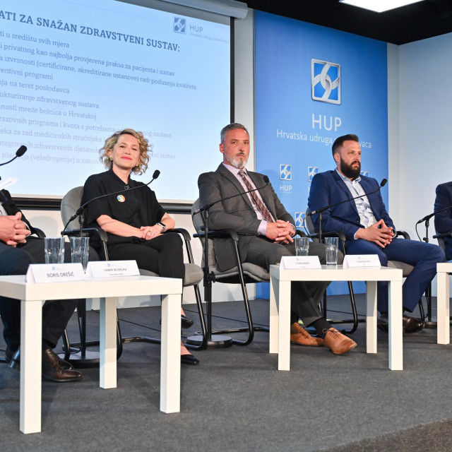 Sučeljavanje o budućnosti zdravstva u organizaciji Jutarnjeg, HUP-a, KUZ-a i HealthComm Foruma
Na fotografiji: Damir Biloglav, Ivana Kekin, Ivan Bekavac, Mišo Krstičević, Tomislav Dulibić